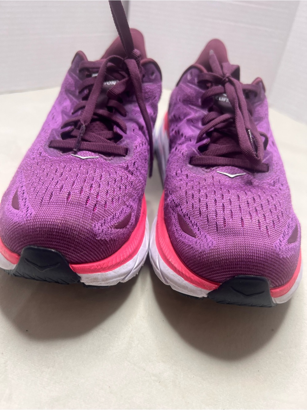 8D (wide) Hoka One One Clifton Women's Purple and Pink Running Shoes
